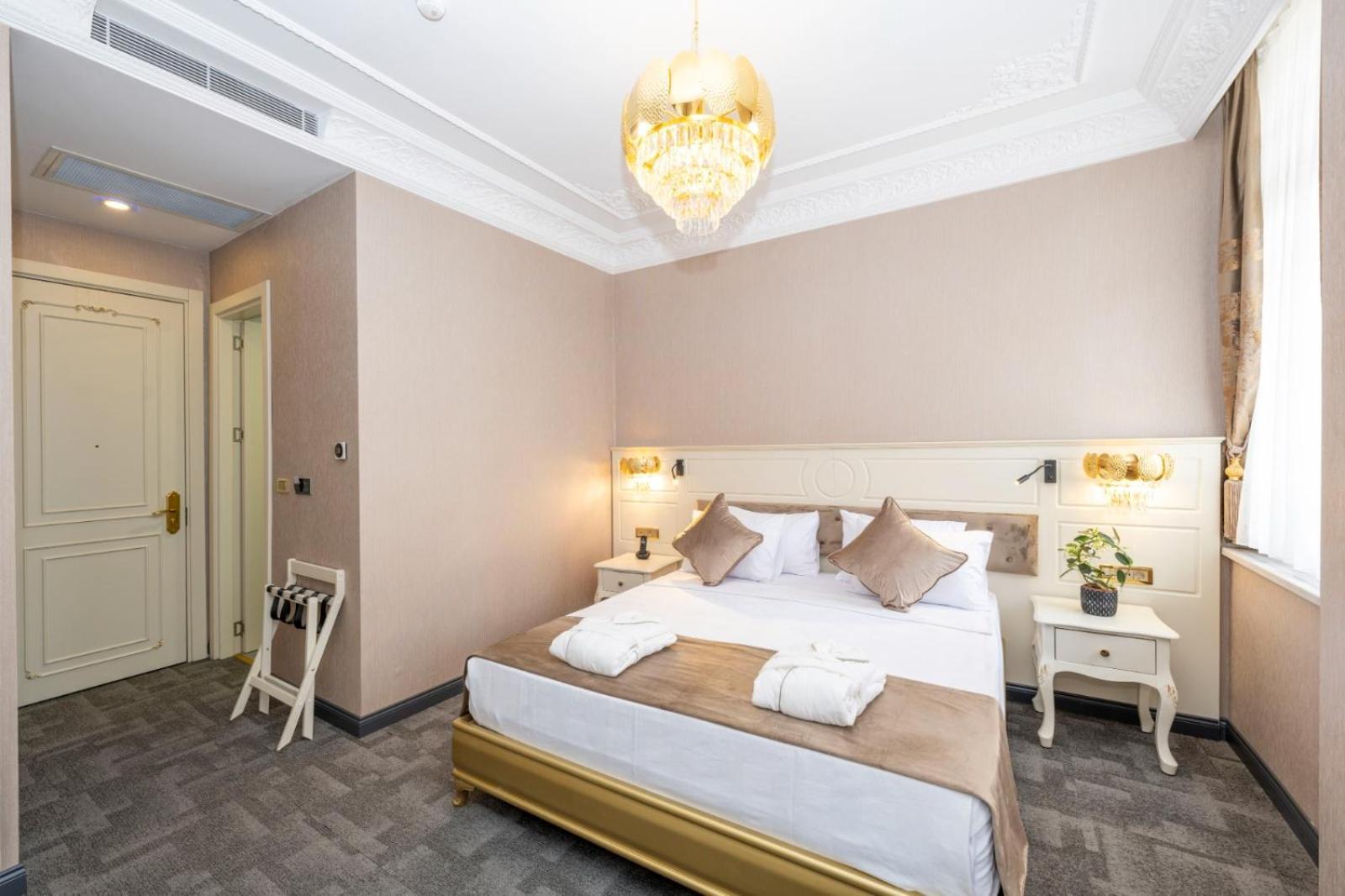 Moonlight Elegance Boutique Hotels อิสตันบูล ภายนอก รูปภาพ